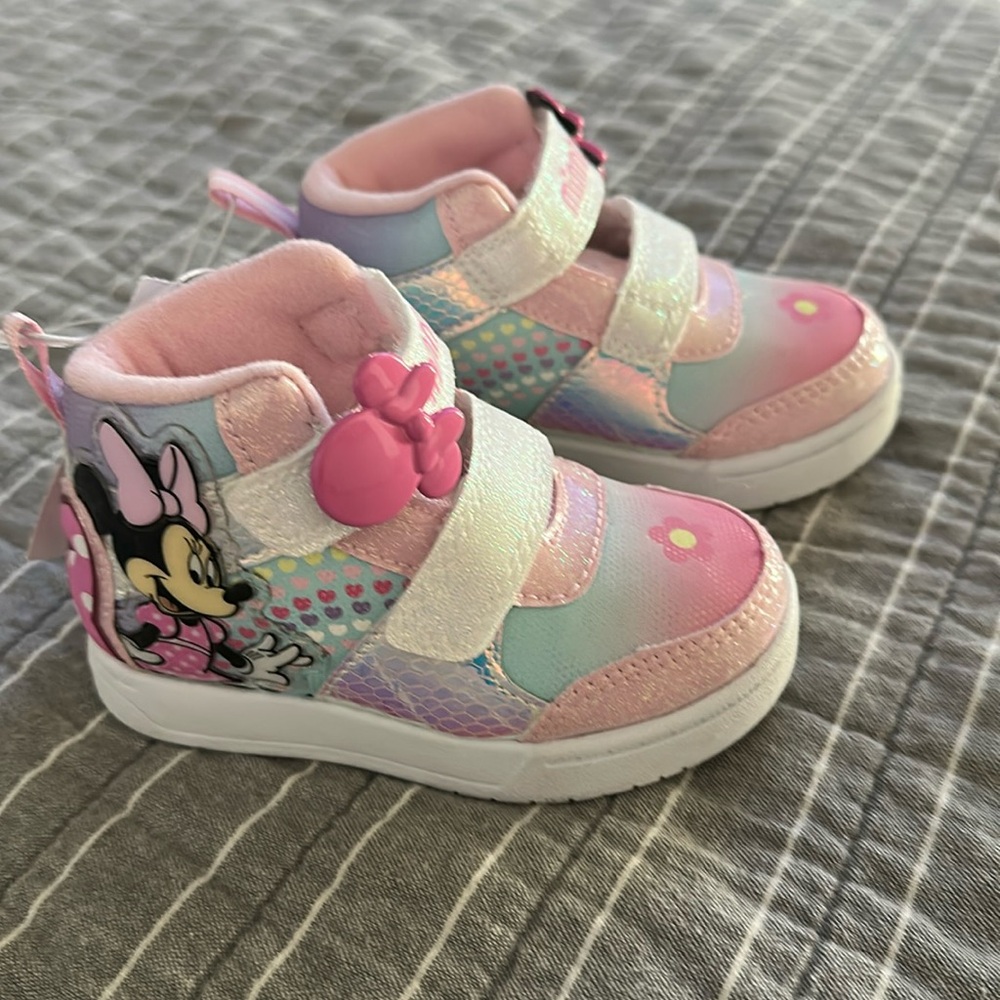 Girl’s Tennis shoes